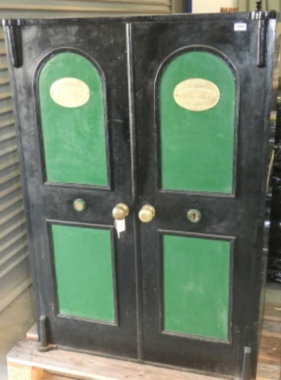 Auction lot image 9